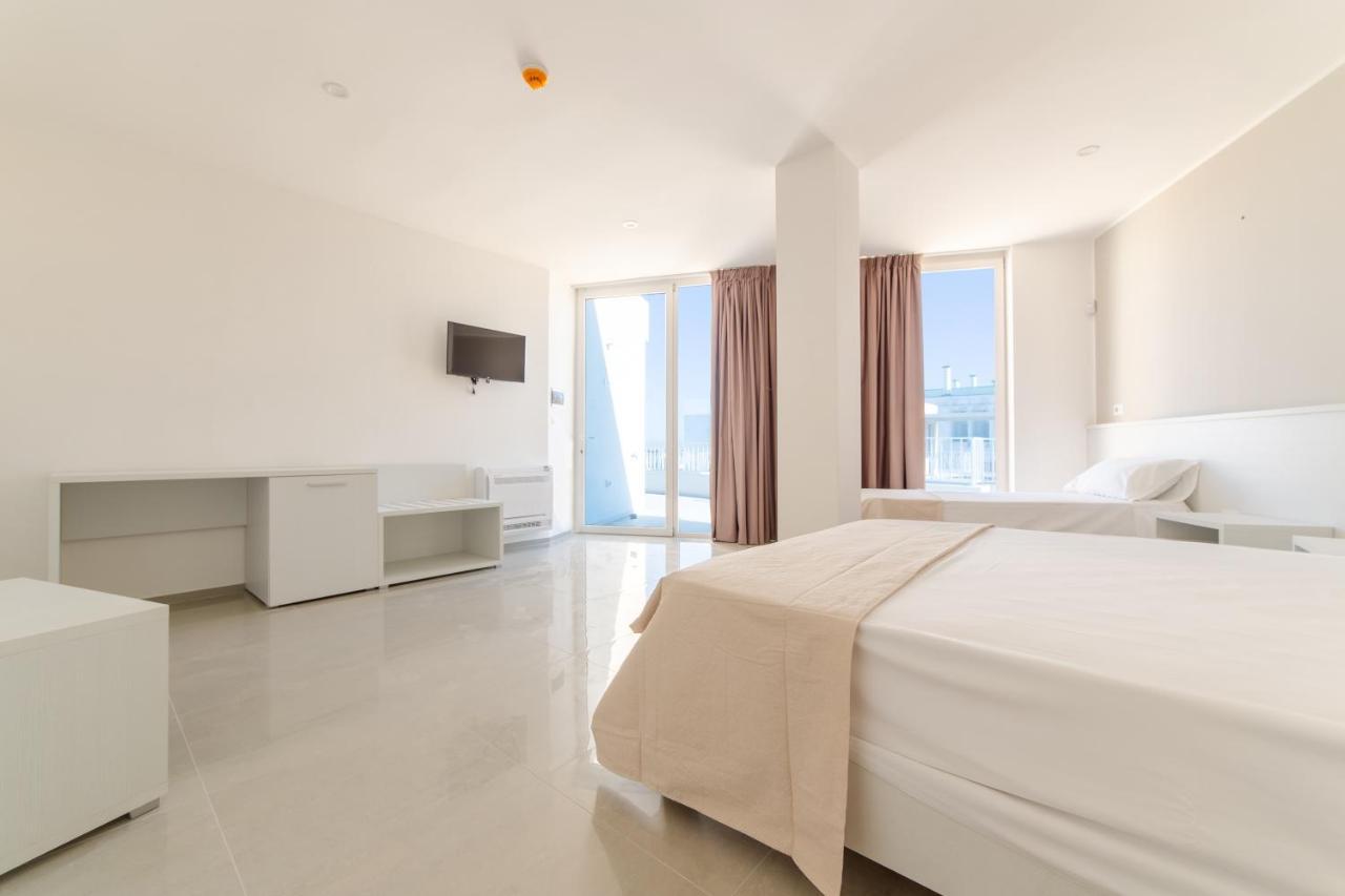 Smart Hotel Ugento 托雷圣乔万尼乌 外观 照片